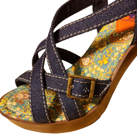 Rocket dog size 6M denim platform  heels - Picture 5 of 13